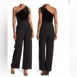 NWT Eliza J Black One-Shoulder Jumpsuit SIZE 6